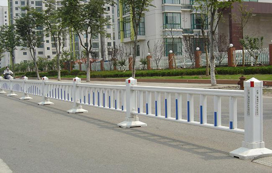 塑鋼道路<a href=http://m.wll03.cn target=_blank class=infotextkey>護(hù)欄</a>